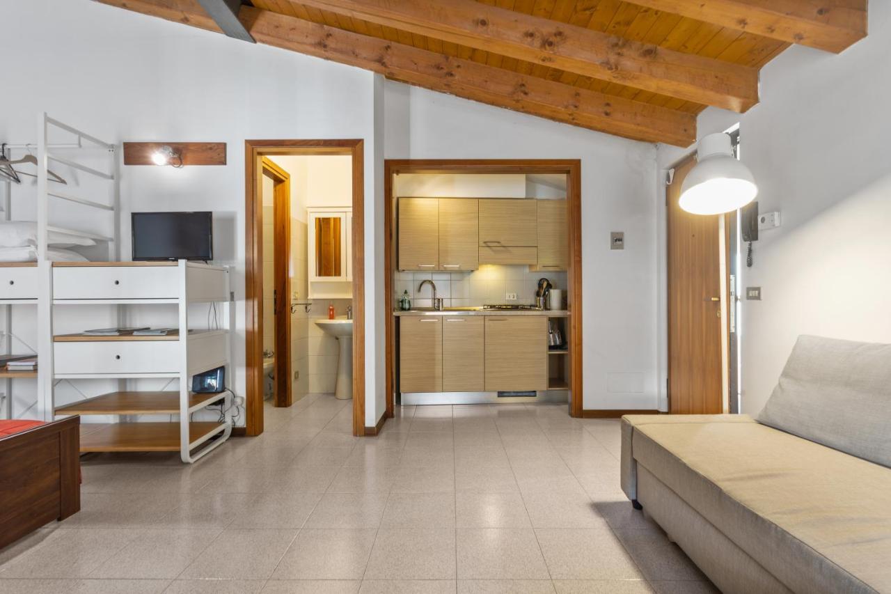 Appartamento Carega - Affitti Brevi Italia เวโรนา ภายนอก รูปภาพ